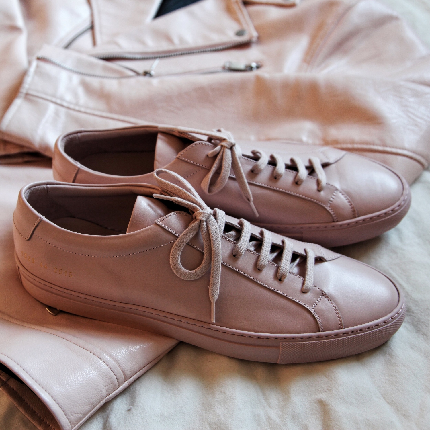 Common store projects neutral